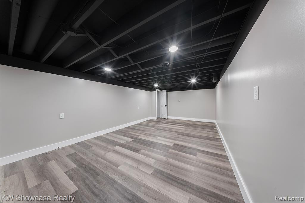 10641 N OAK Drive, Ferndale, MI 48220 — Photo 29
