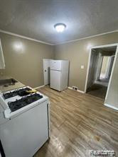 8100 MEADOW Avenue, Warren, MI 48089 — Photo 2