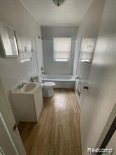 8100 MEADOW Avenue, Warren, MI 48089 — Photo 4