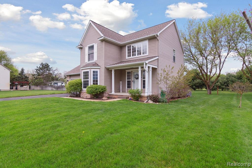 6697 GOLDWIN Drive, Brighton, MI 48116 — Photo 4