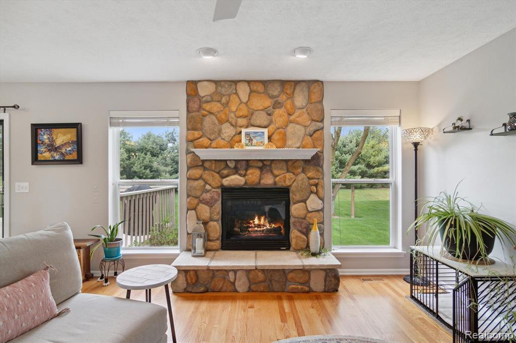 6697 GOLDWIN Drive, Brighton, MI 48116 — Photo 22