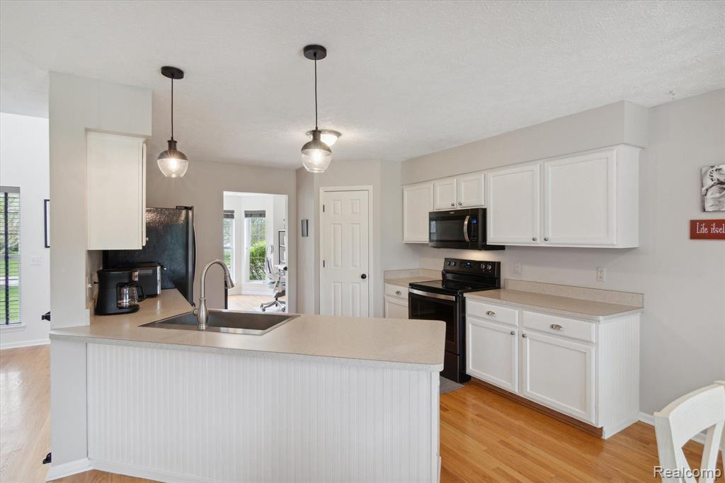 6697 GOLDWIN Drive, Brighton, MI 48116 — Photo 26