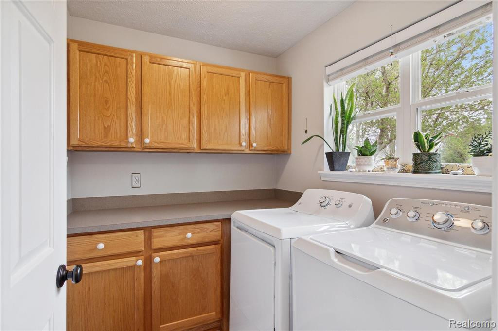 6697 GOLDWIN Drive, Brighton, MI 48116 — Photo 34