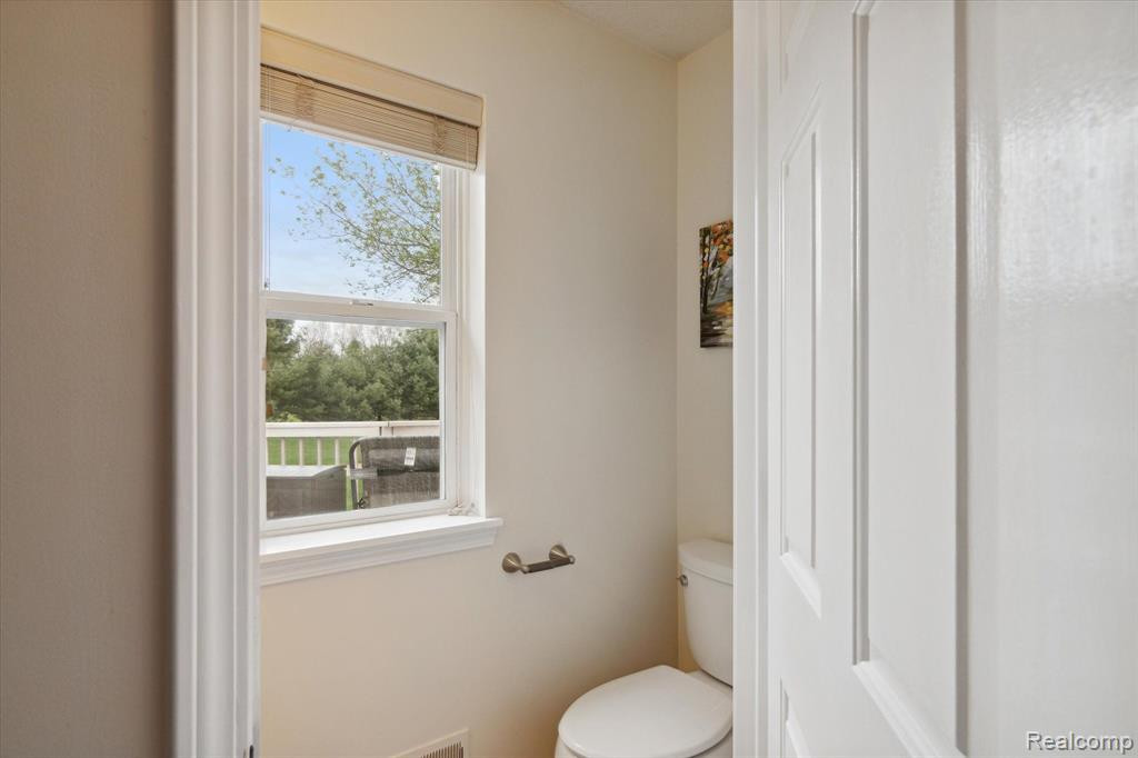 6697 GOLDWIN Drive, Brighton, MI 48116 — Photo 35
