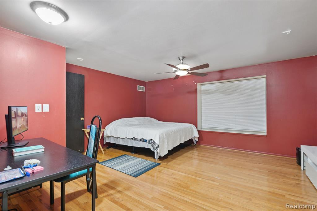 29648 CITY CENTER Drive, 4, Warren, MI 48093 — Photo 20