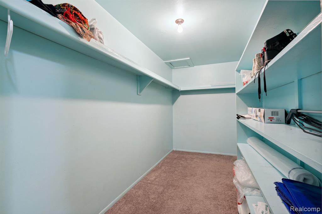 29648 CITY CENTER Drive, 4, Warren, MI 48093 — Photo 23
