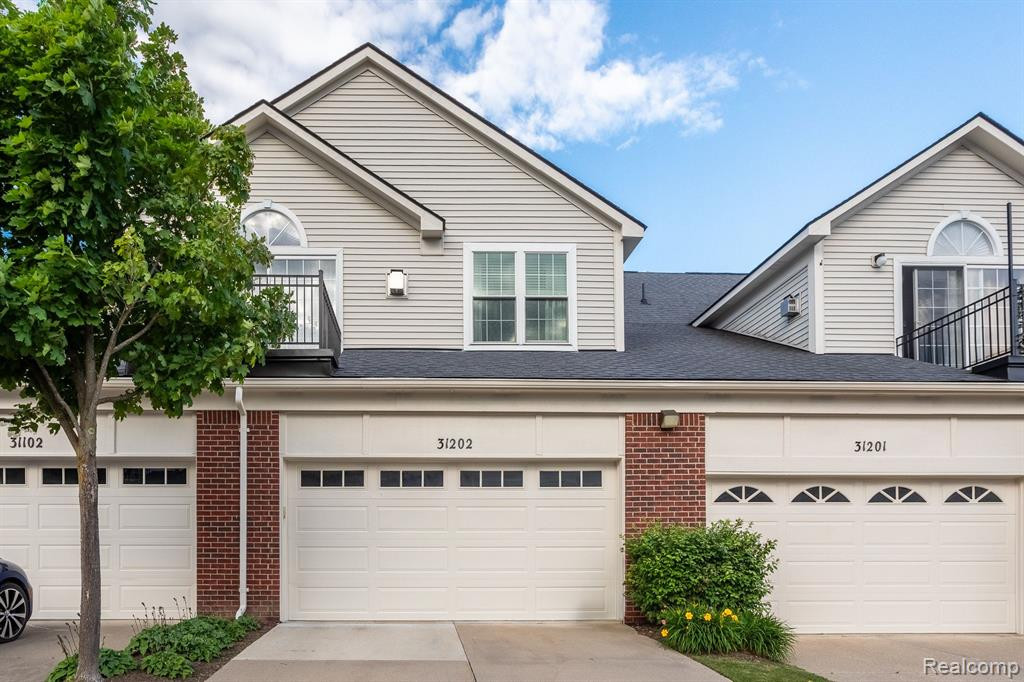 31202 ALEXA Drive, Walled Lake, MI 48390 — Photo 2