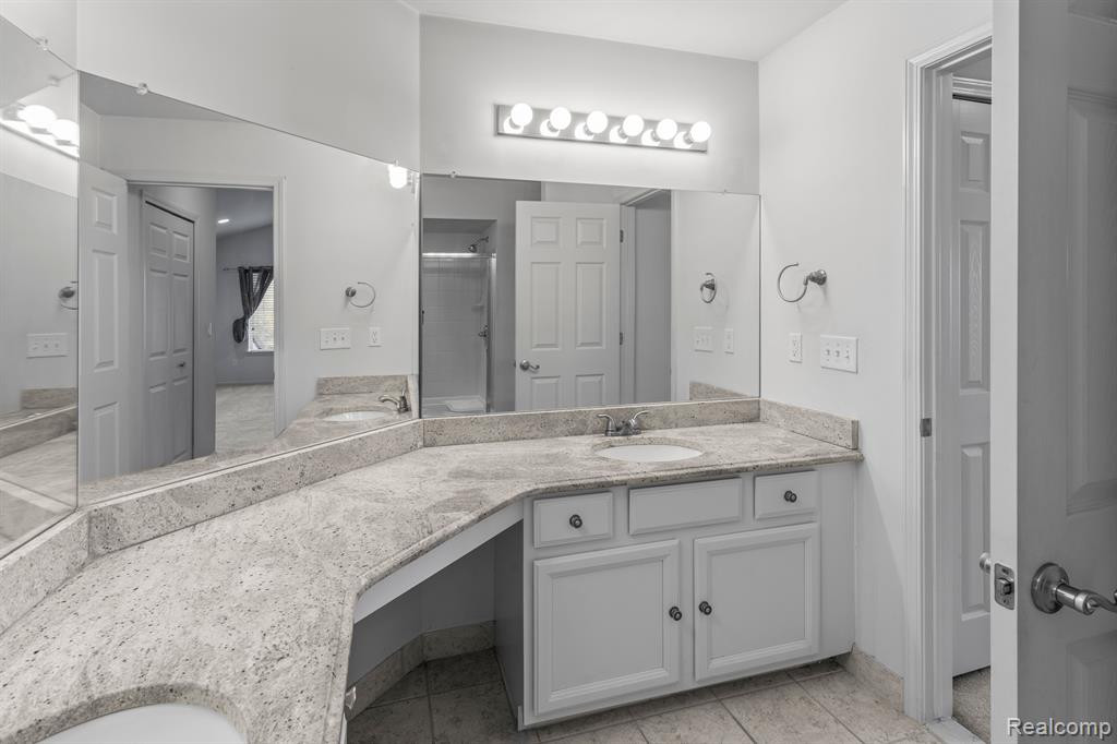 31202 ALEXA Drive, Walled Lake, MI 48390 — Photo 11