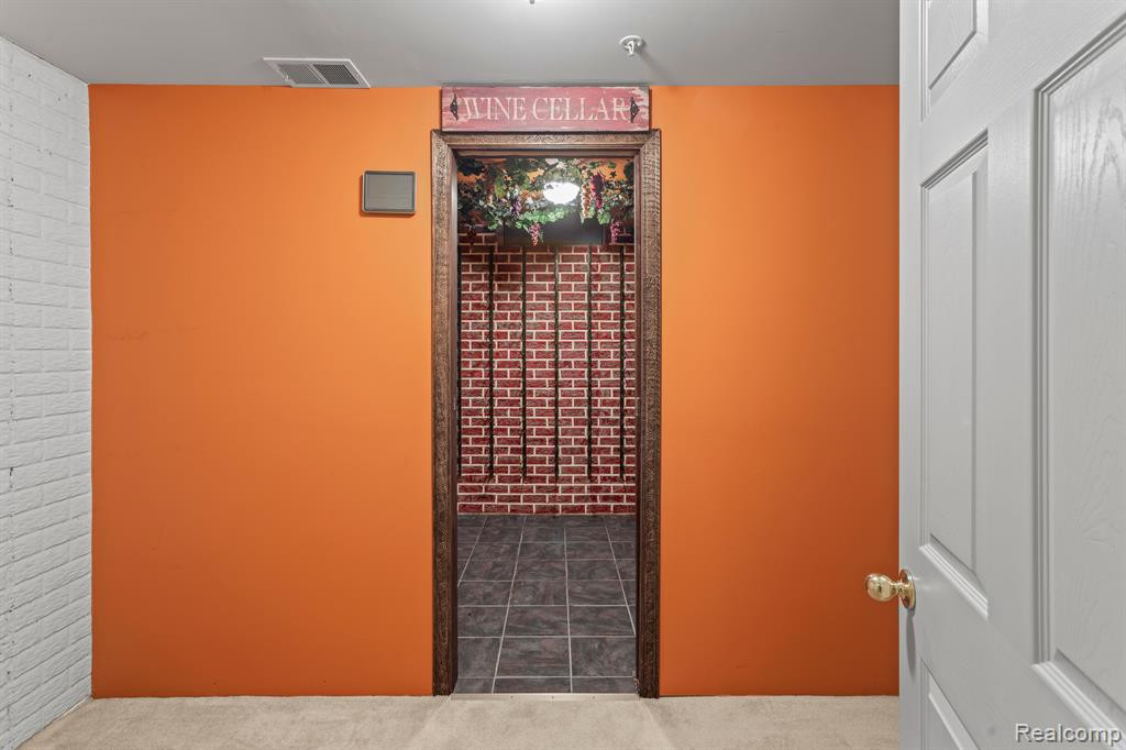 31202 ALEXA Drive, Walled Lake, MI 48390 — Photo 17