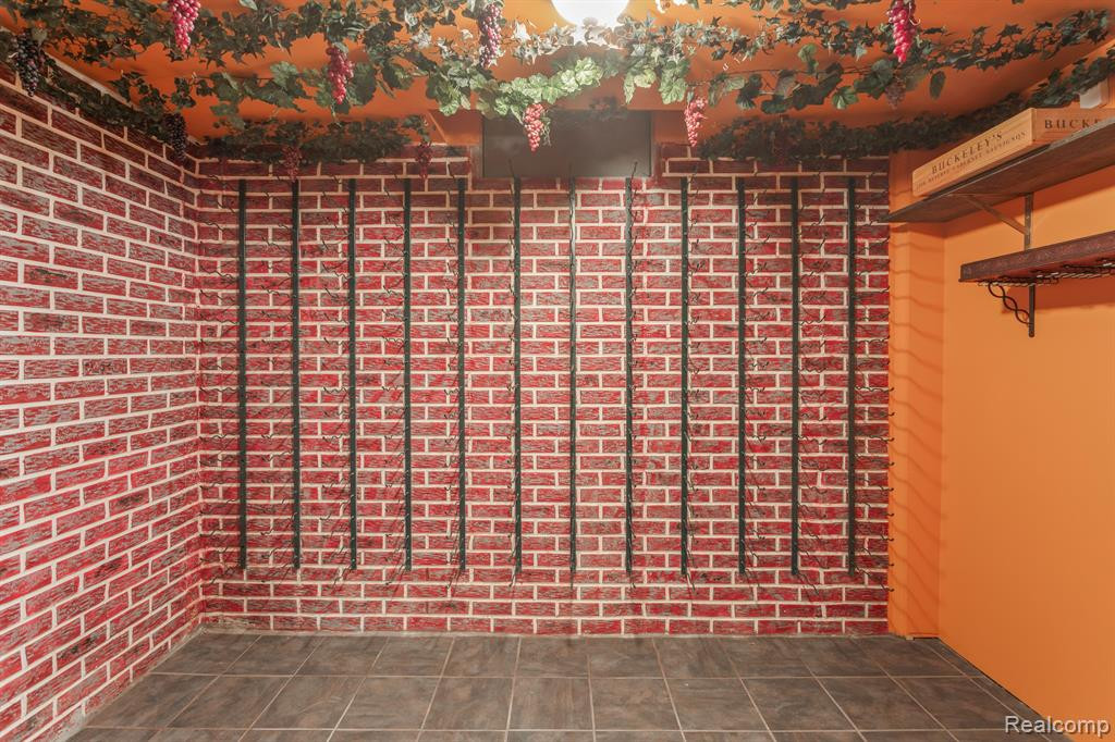 31202 ALEXA Drive, Walled Lake, MI 48390 — Photo 18