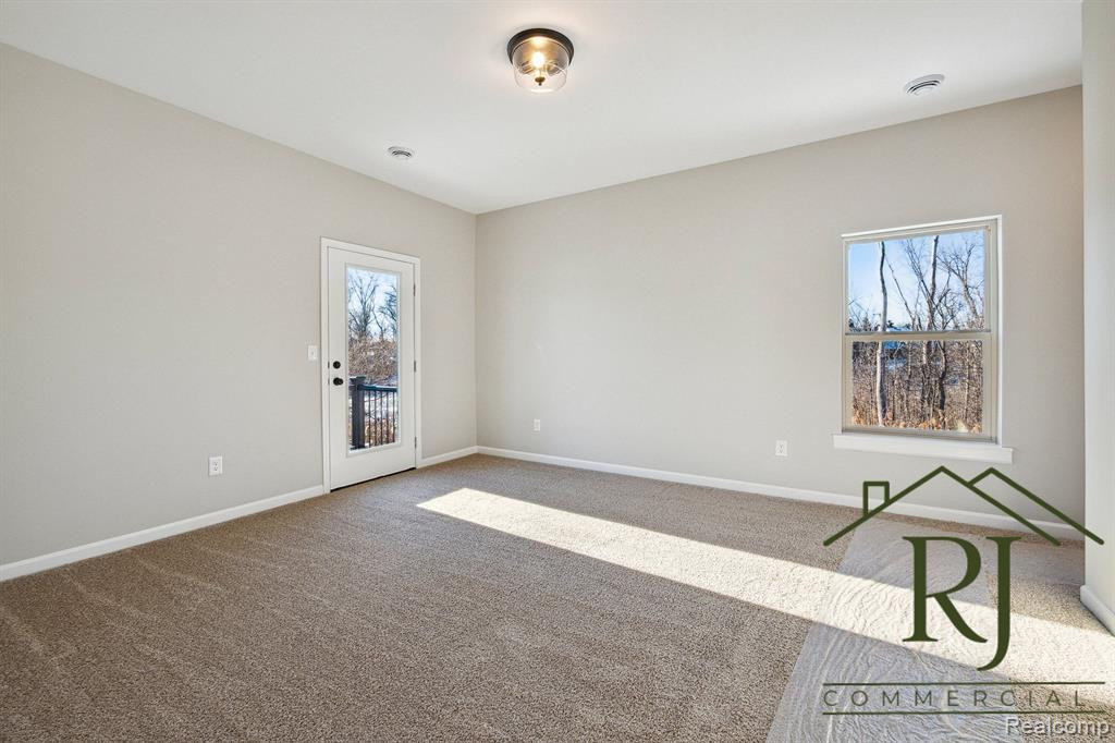 606 POINTE Drive, 268, Walled Lake, MI 48390 — Photo 7