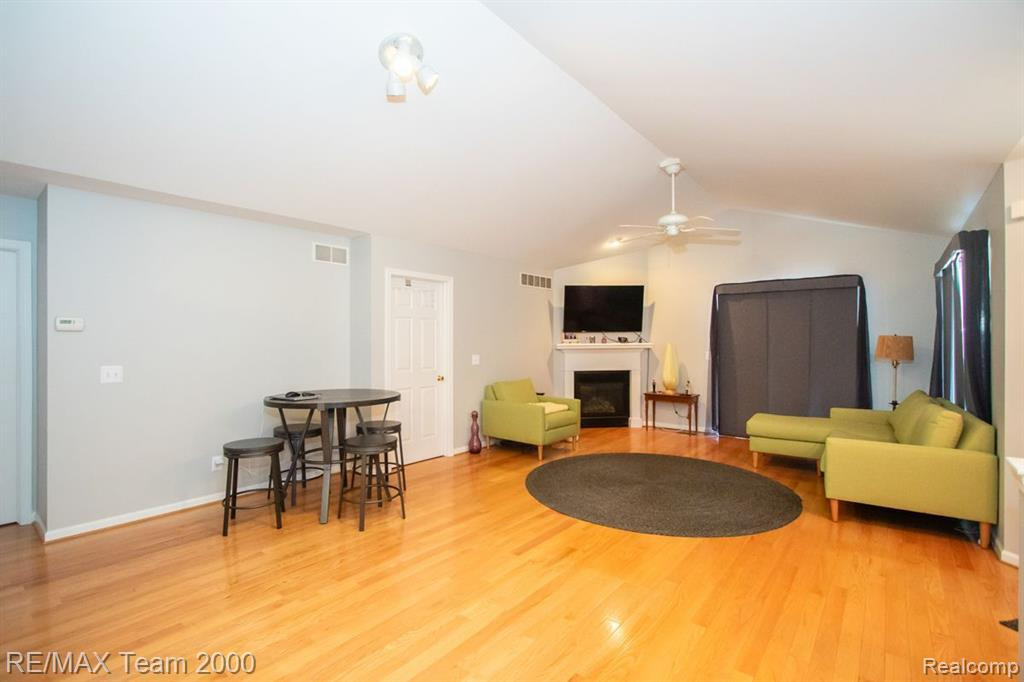 8890 REDSTONE Drive, Pinckney, MI 48169 — Photo 12