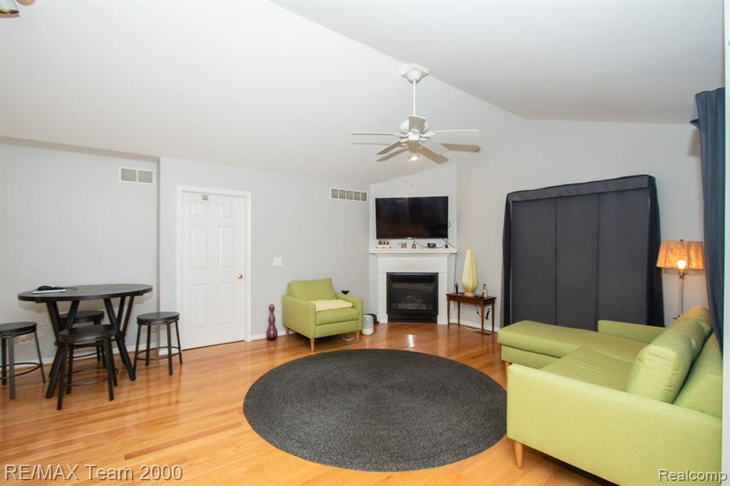 8890 REDSTONE Drive, Pinckney, MI 48169 — Photo 13