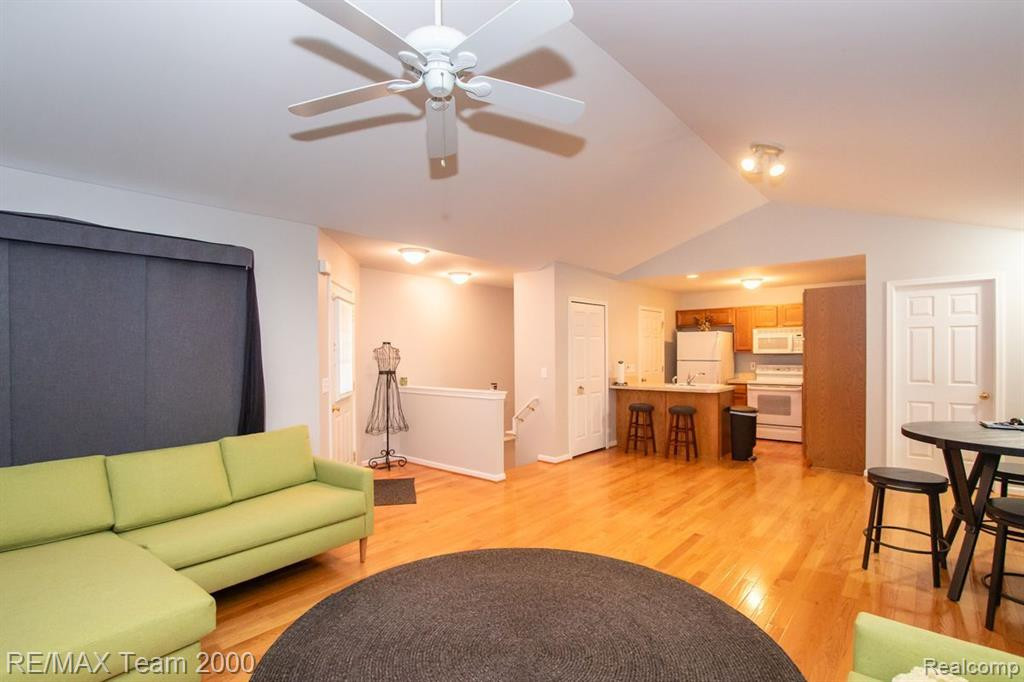 8890 REDSTONE Drive, Pinckney, MI 48169 — Photo 15