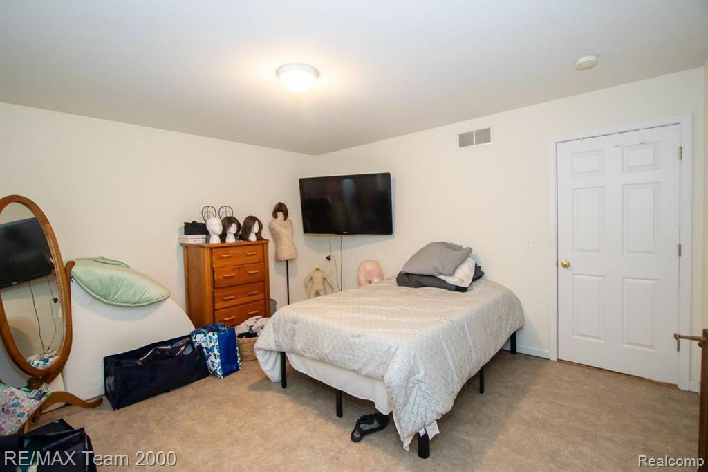 8890 REDSTONE Drive, Pinckney, MI 48169 — Photo 21