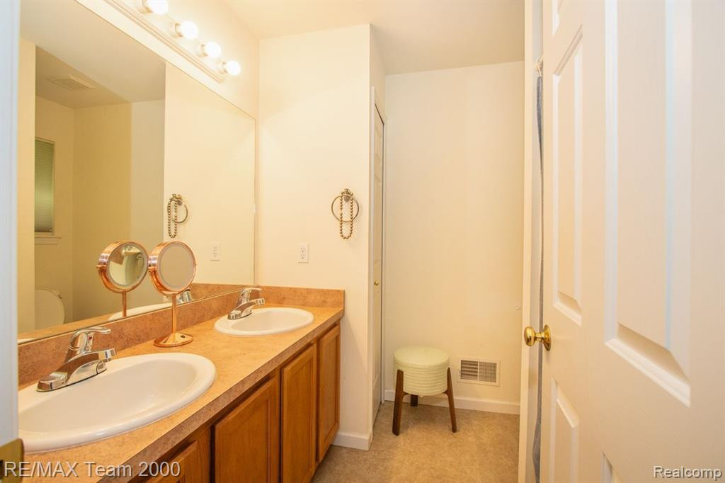8890 REDSTONE Drive, Pinckney, MI 48169 — Photo 23