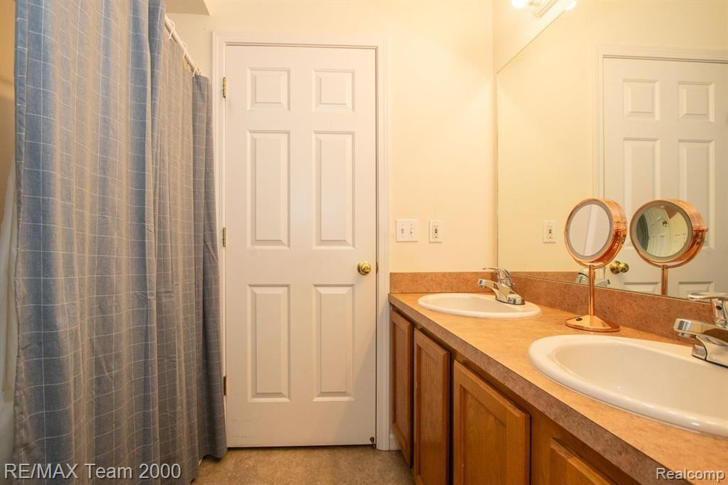 8890 REDSTONE Drive, Pinckney, MI 48169 — Photo 25