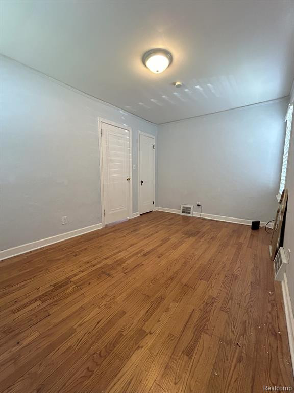 828 FARMDALE Street, Ferndale, MI 48220 — Photo 11