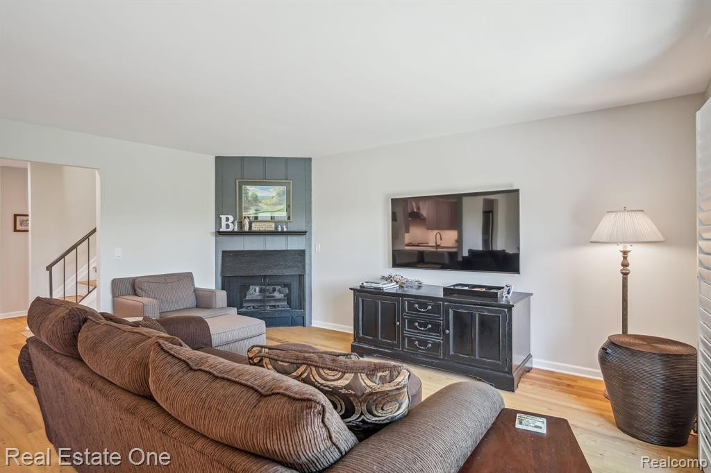 1116 WASHINGTON Circle, Apt 49, Northville, MI 48167 — Photo 8
