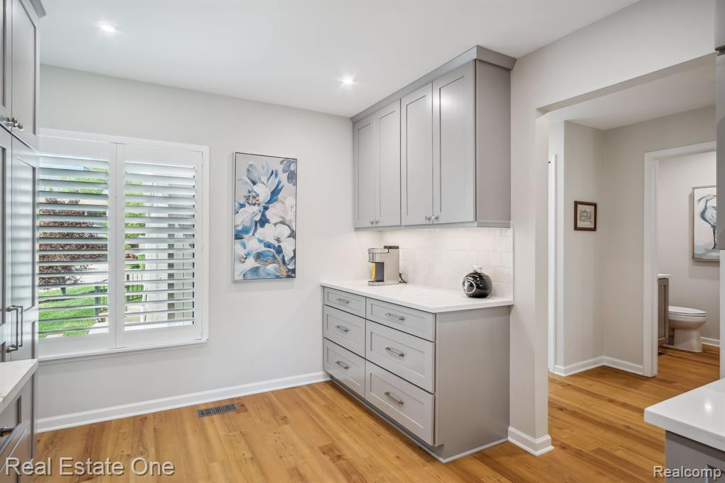 1116 WASHINGTON Circle, Apt 49, Northville, MI 48167 — Photo 15