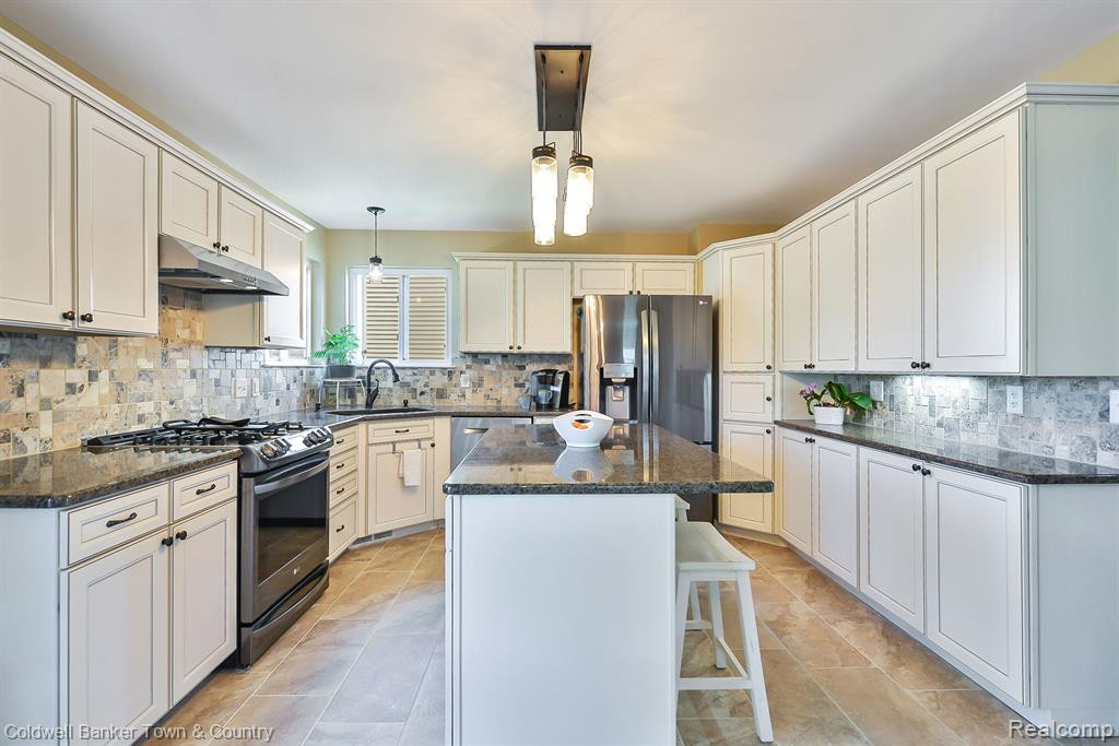 3789 SILVER CHARM Lane, Howell, MI 48843 — Photo 8