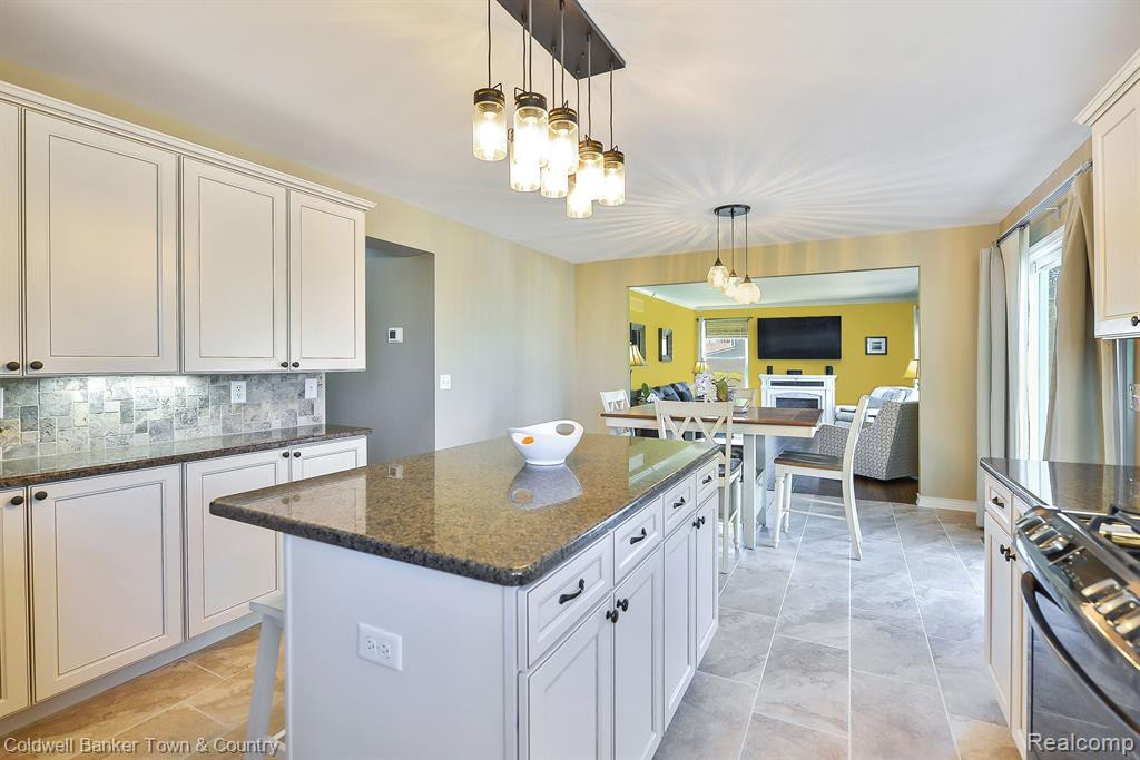 3789 SILVER CHARM Lane, Howell, MI 48843 — Photo 10