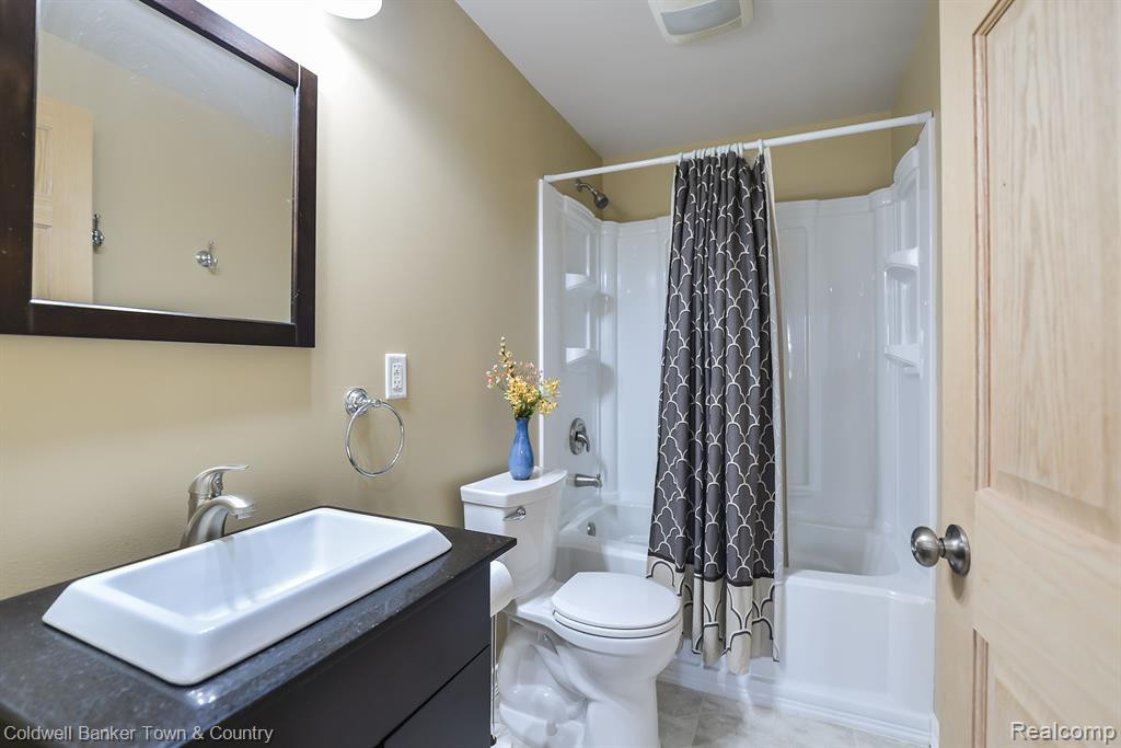3789 SILVER CHARM Lane, Howell, MI 48843 — Photo 42