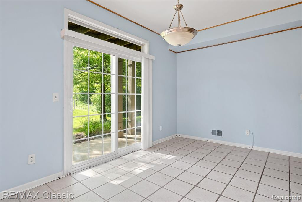 1922 PINECROFT Drive, Canton, MI 48188 — Photo 14