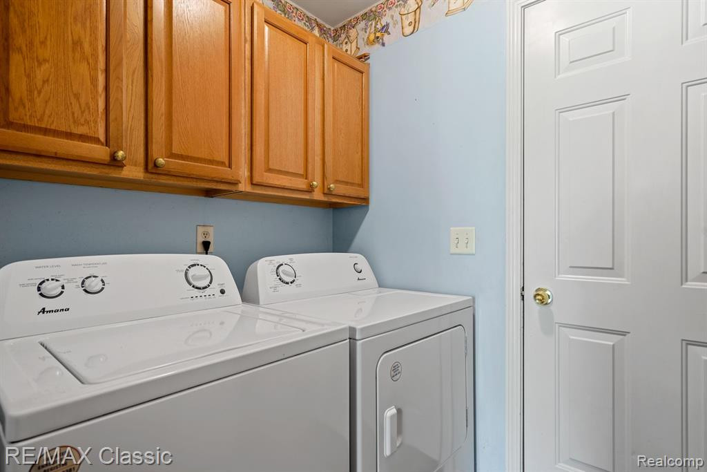 1922 PINECROFT Drive, Canton, MI 48188 — Photo 19
