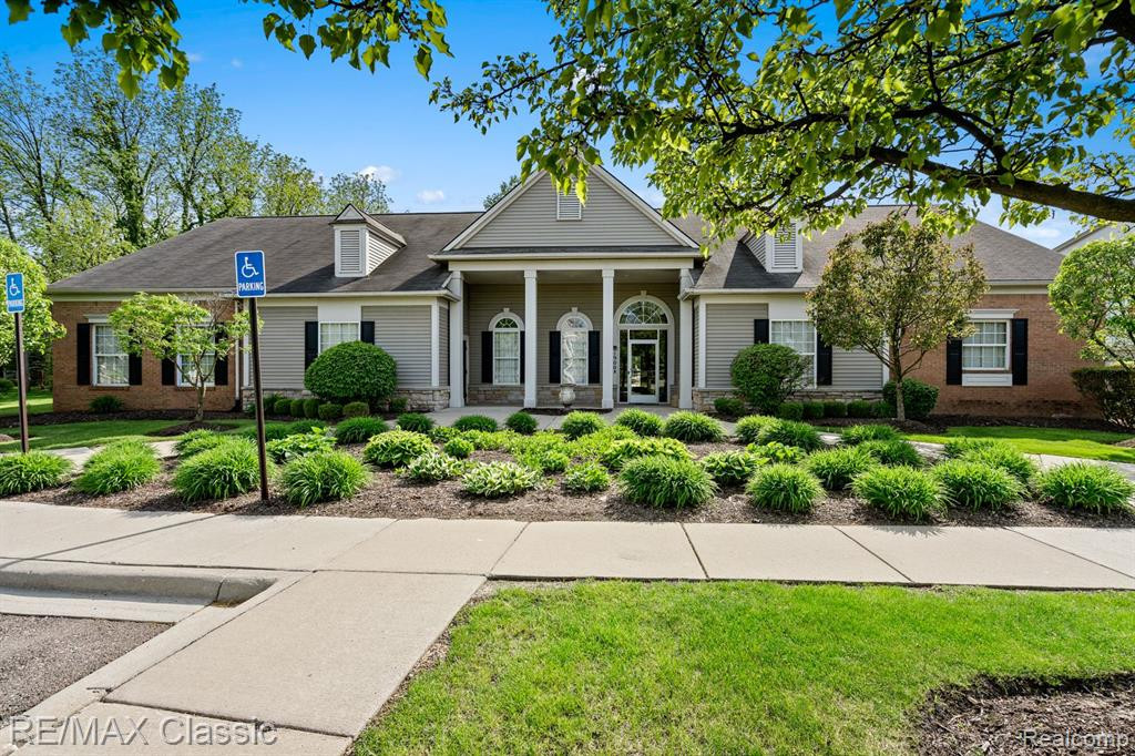1922 PINECROFT Drive, Canton, MI 48188 — Photo 23