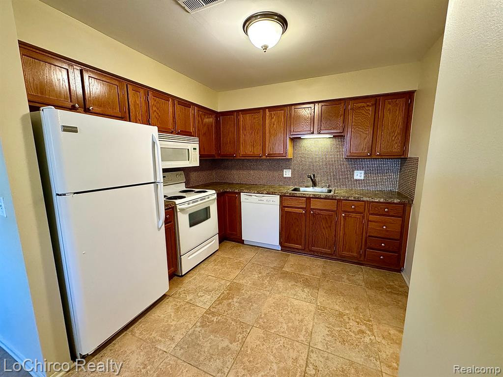 480 BALDWIN Avenue, Rochester, MI 48307 — Photo 4