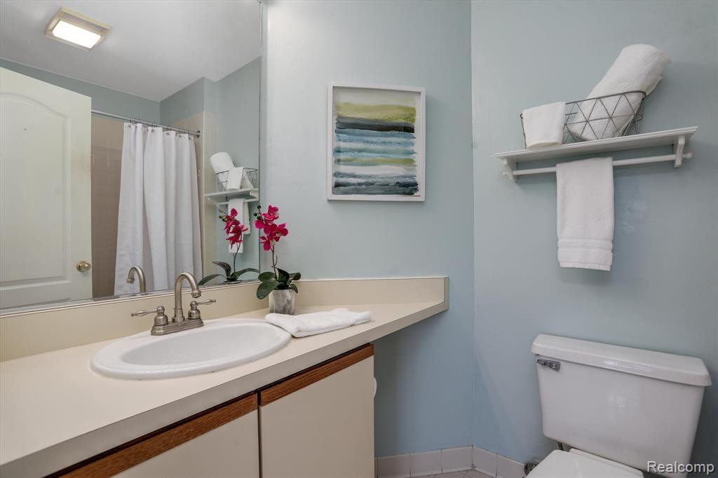 1174 Fairways Boulevard, #2, Troy, MI 48085 — Photo 21
