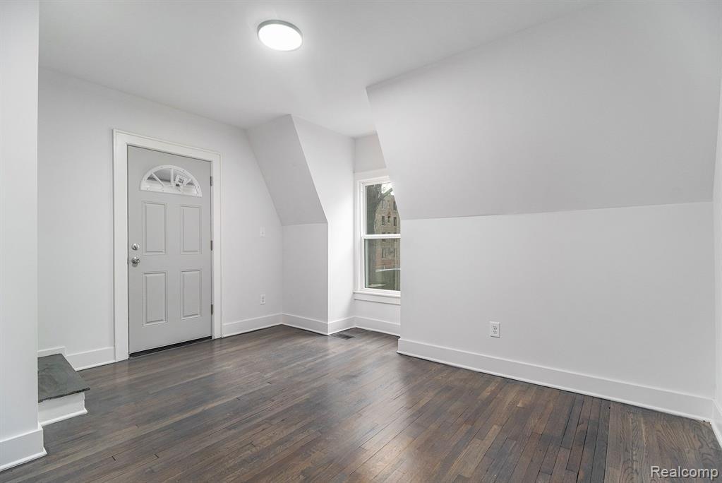 629 TAYLOR Street, Detroit, MI 48202 — Photo 15