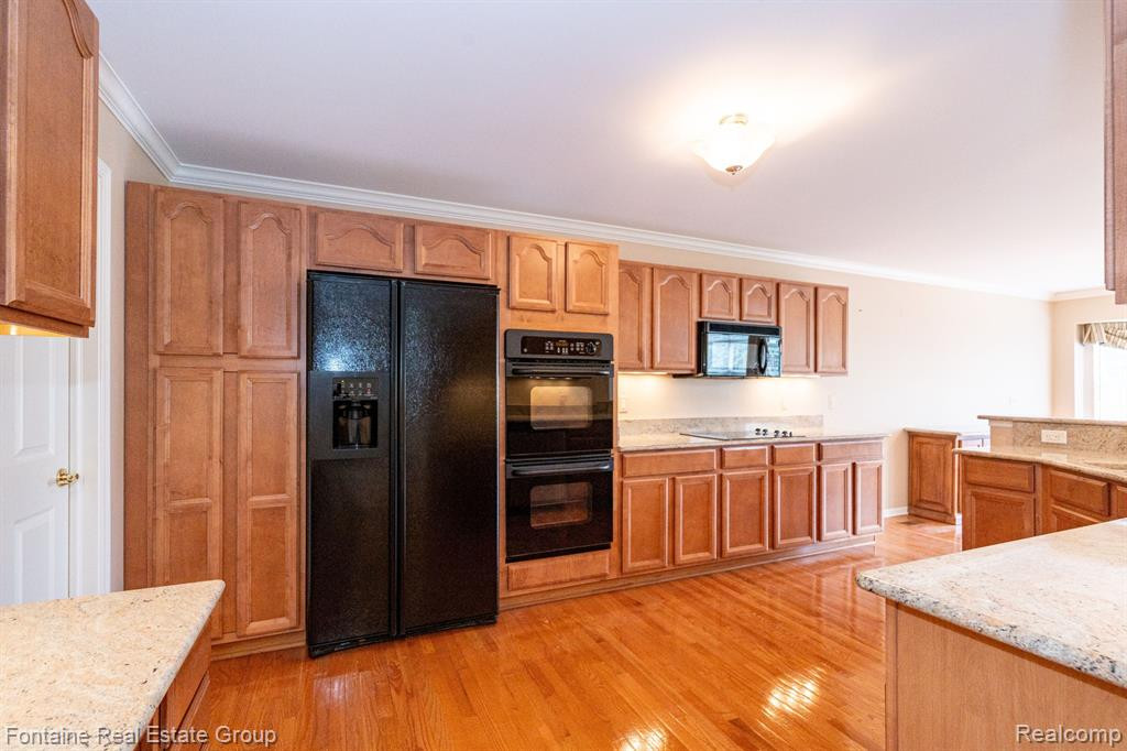 49478 N GLACIER, Northville, MI 48168 — Photo 15
