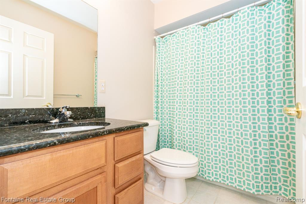 49478 N GLACIER, Northville, MI 48168 — Photo 31