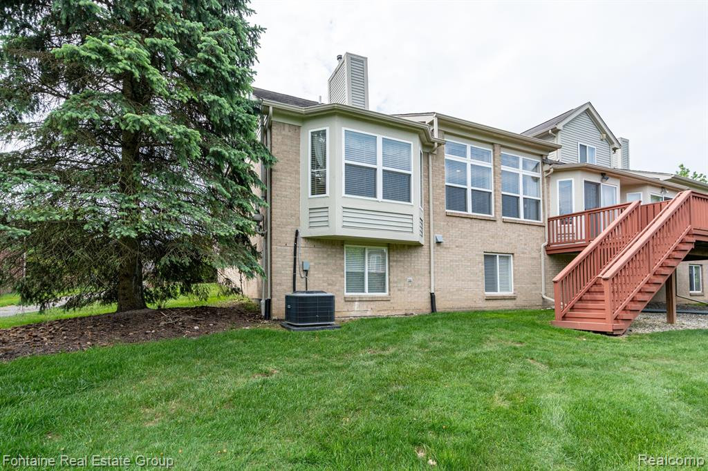 49478 N GLACIER, Northville, MI 48168 — Photo 43
