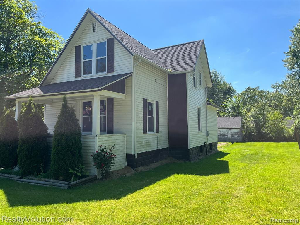 401 N MAIN Street, Capac, MI 48014 — Photo 3