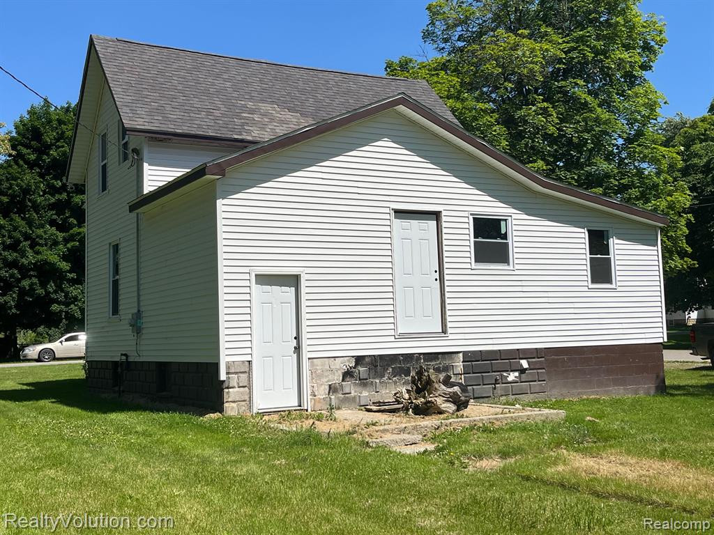 401 N MAIN Street, Capac, MI 48014 — Photo 4