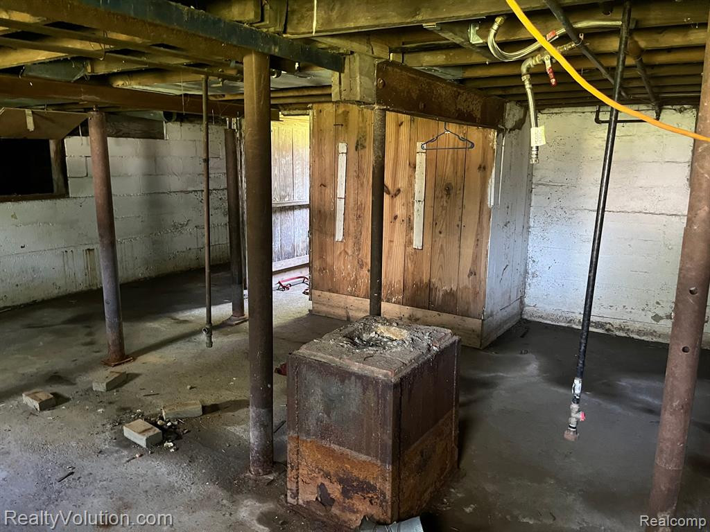 401 N MAIN Street, Capac, MI 48014 — Photo 21