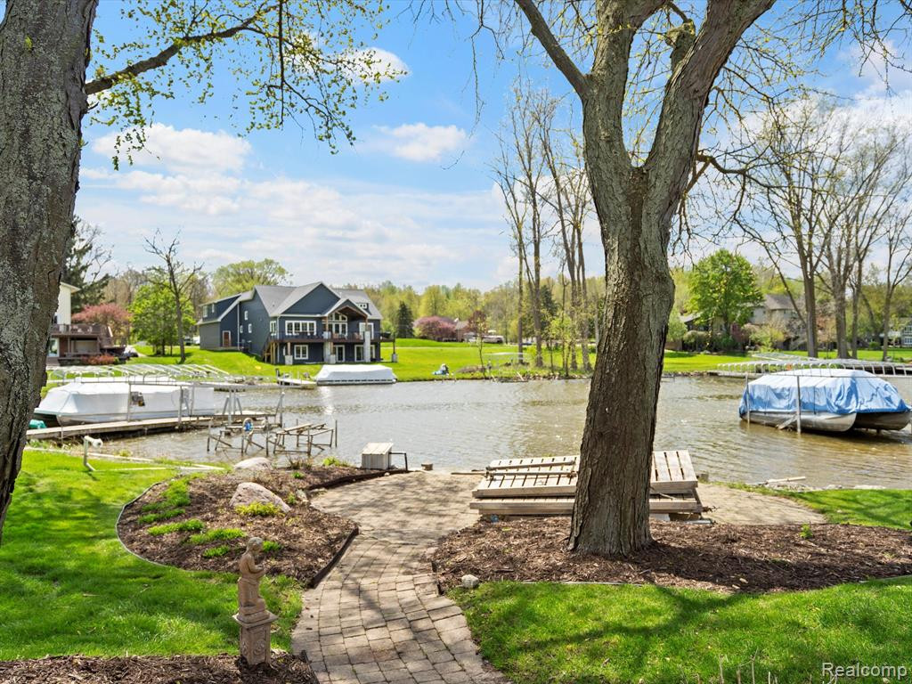 7527 Ore Knob Drive, Fenton, MI 48430 — Photo 3