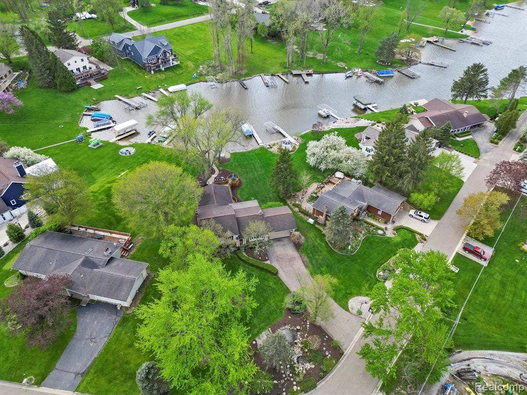 7527 Ore Knob Drive, Fenton, MI 48430 — Photo 35