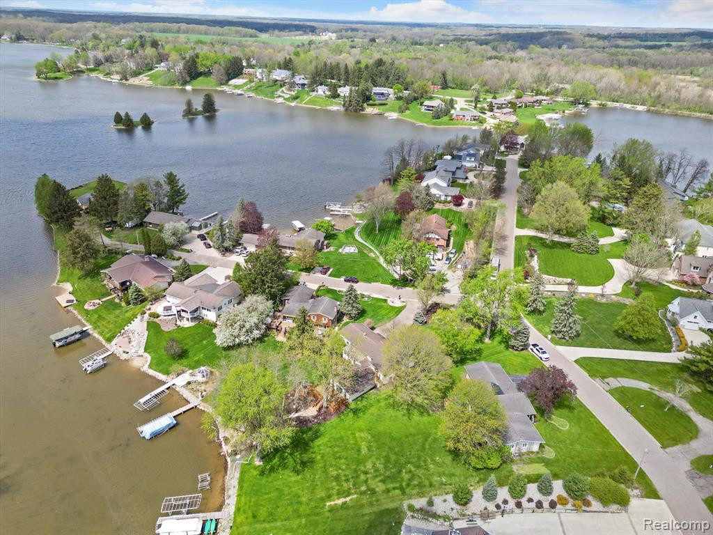 7527 Ore Knob Drive, Fenton, MI 48430 — Photo 38