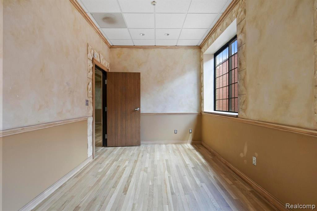 5641 Schaefer Avenue, Dearborn, MI 48126 — Photo 24