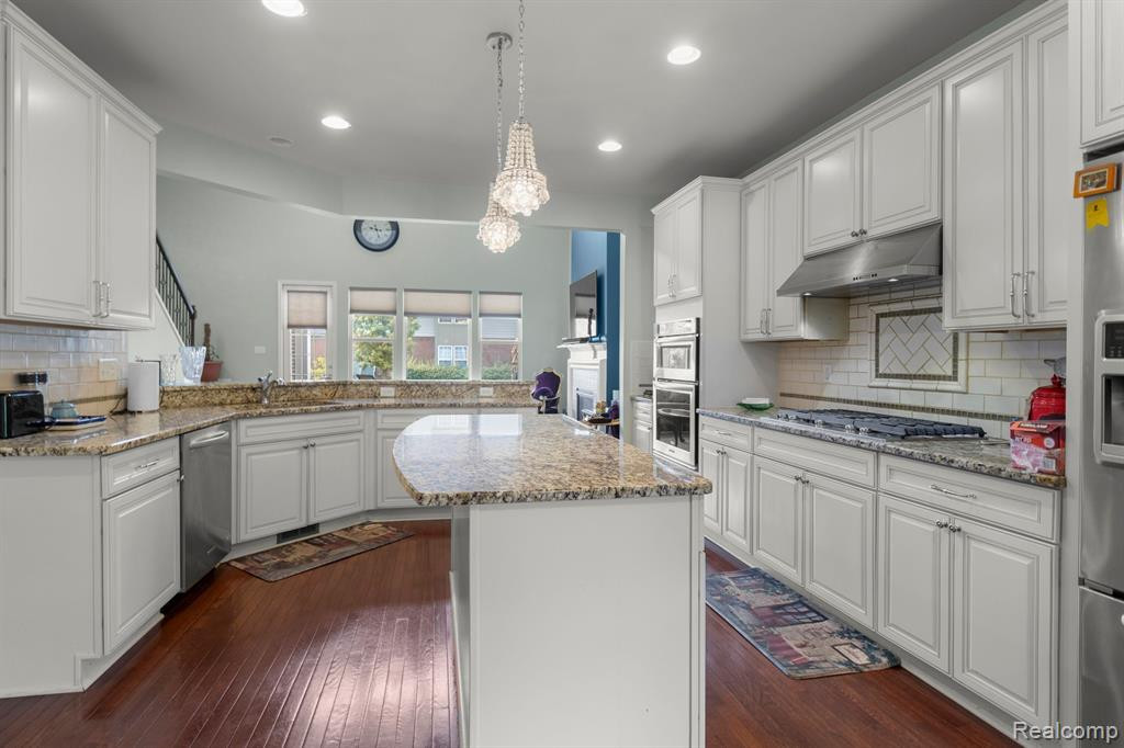 49531 GREAT FALLS Road, Canton, MI 48188 — Photo 21