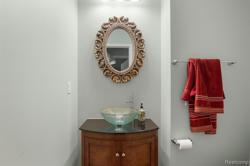 49531 GREAT FALLS Road, Canton, MI 48188 — Photo 23