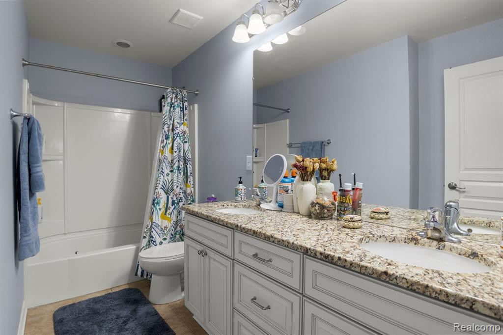 49531 GREAT FALLS Road, Canton, MI 48188 — Photo 34