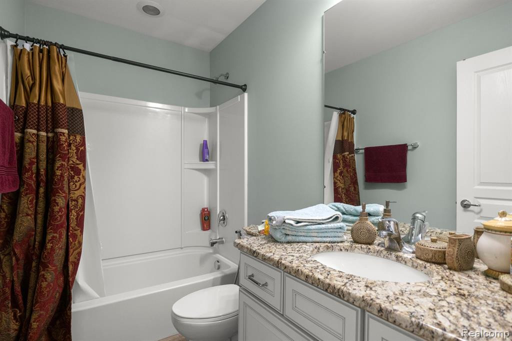 49531 GREAT FALLS Road, Canton, MI 48188 — Photo 37