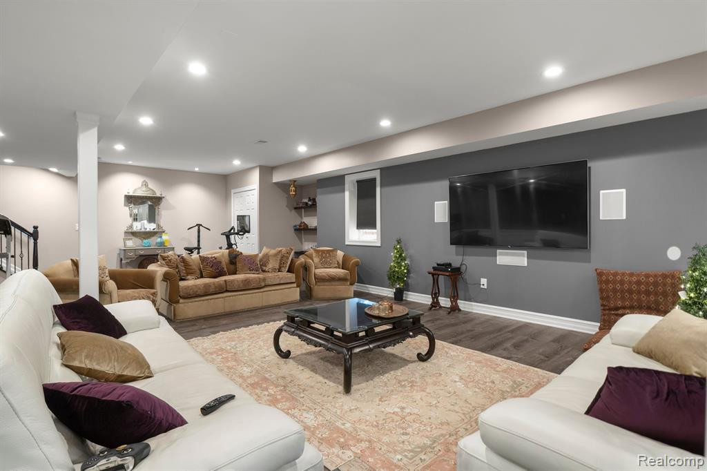 49531 GREAT FALLS Road, Canton, MI 48188 — Photo 44