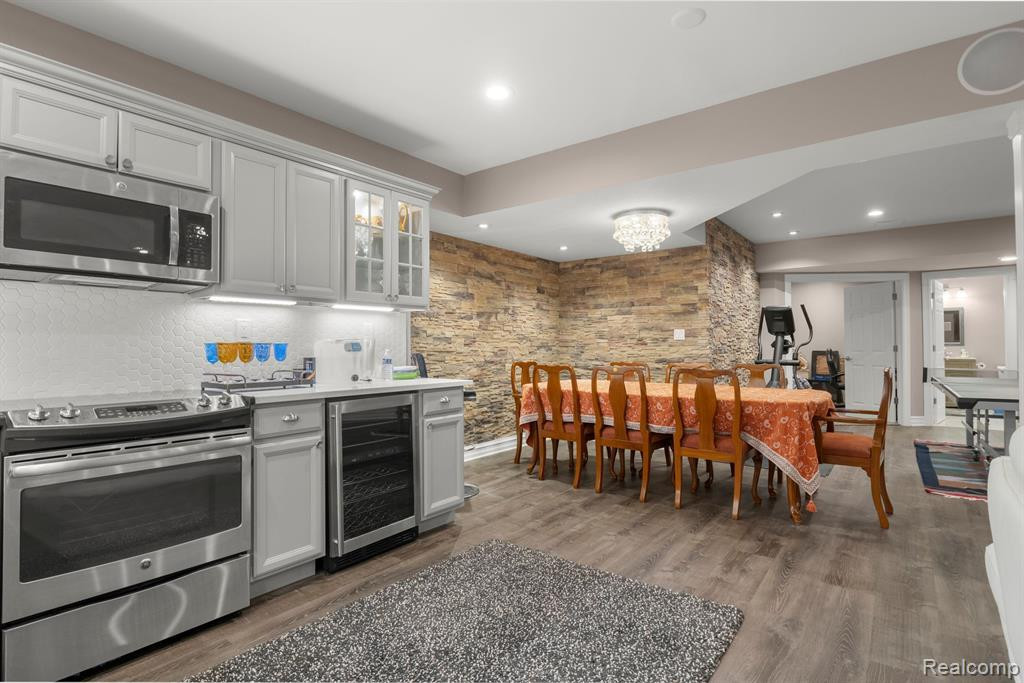 49531 GREAT FALLS Road, Canton, MI 48188 — Photo 48