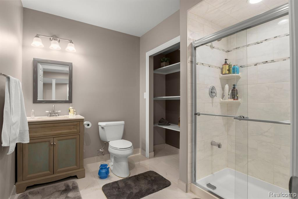 49531 GREAT FALLS Road, Canton, MI 48188 — Photo 51